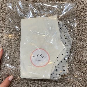 White crop top with puffy sleeves